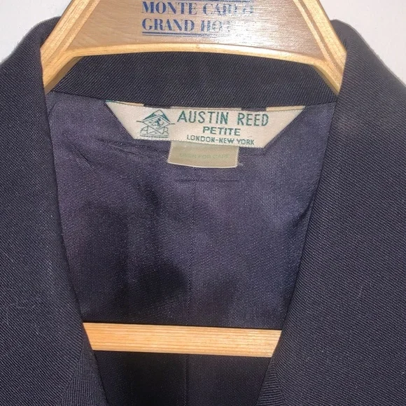 Austin Reed - Picture 2 of 6